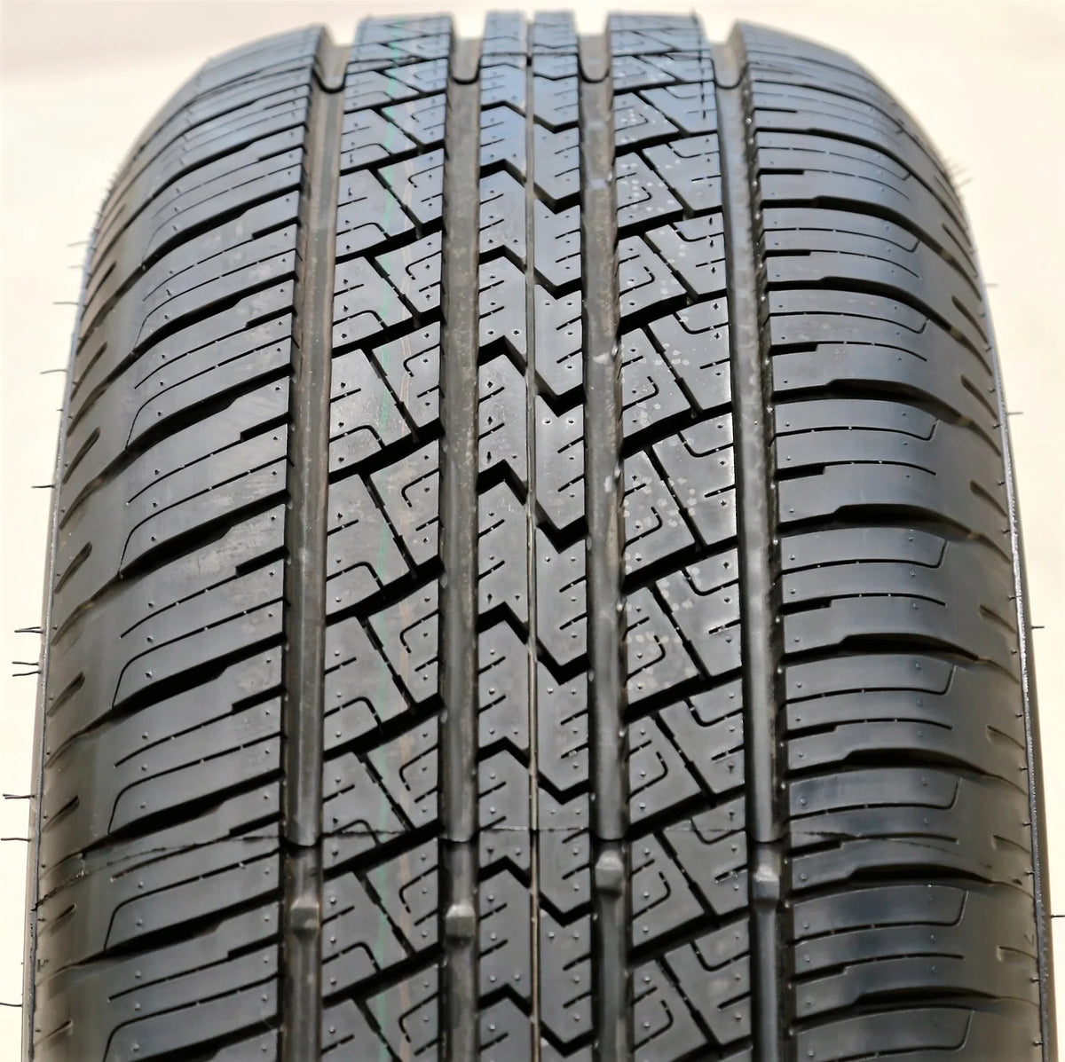 Set of 4 ()  Radial Savero HT2 265/75R16 114T A/S All Season Tires