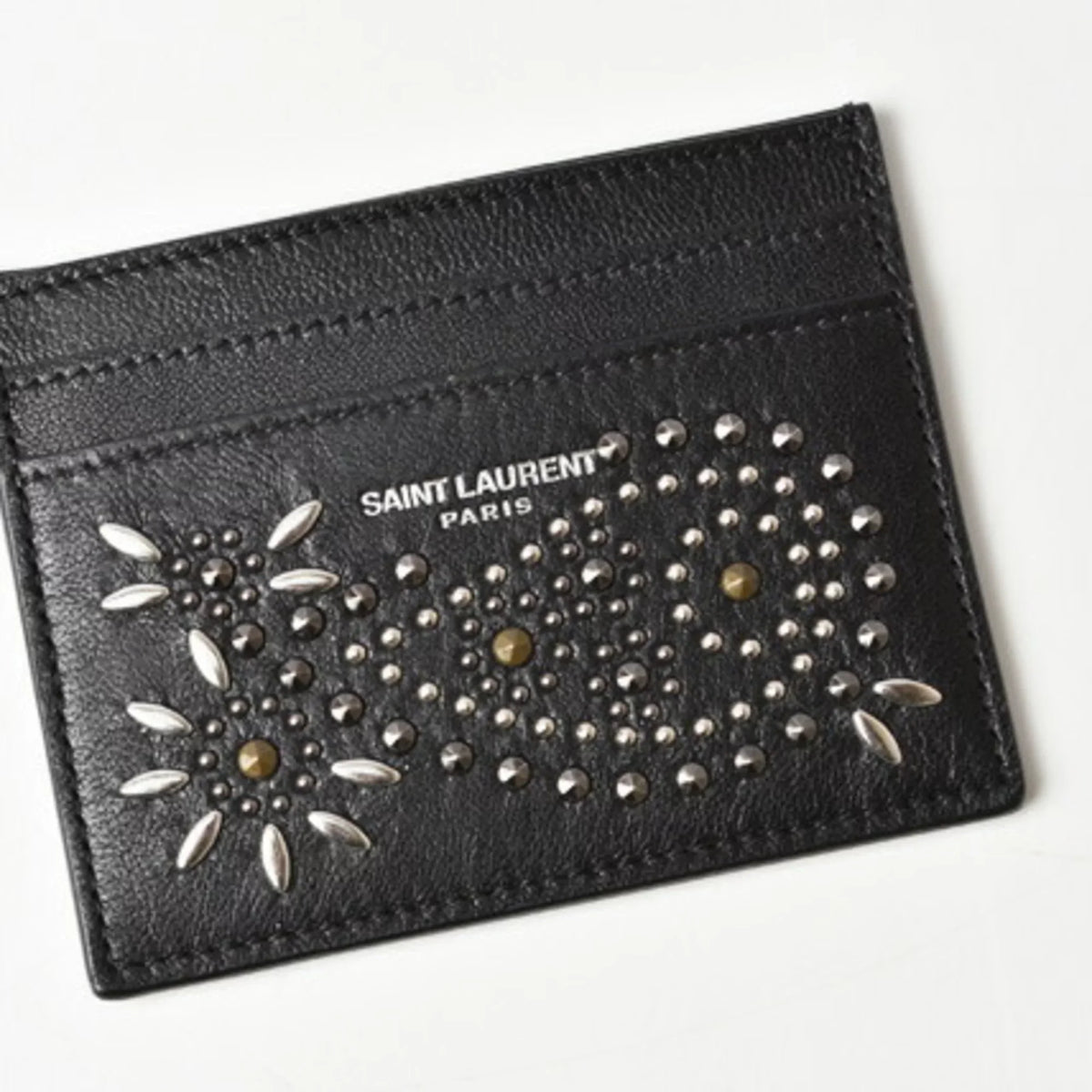 Pre-Owned Saint Laurent / Card Case    Paisley Pattern Studs Leather Black 375949 (Like New)
